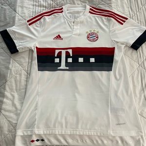 Bayern Munchen Jersey (Men’s M)